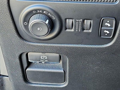 2023 Jeep Wagoneer Series III FULL-SPEED FORWARD-COLLISION WARNING PLUS