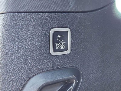 2023 Jeep Wagoneer Series III FULL-SPEED FORWARD-COLLISION WARNING PLUS