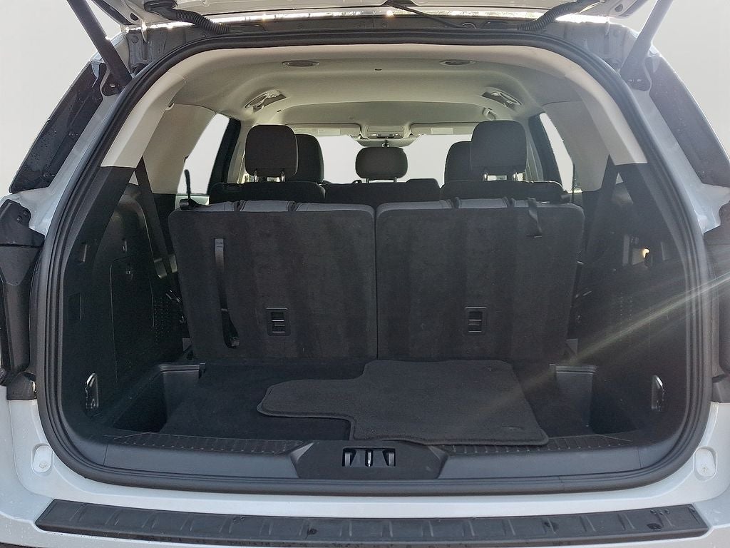 2025 Ford Explorer Active BASE