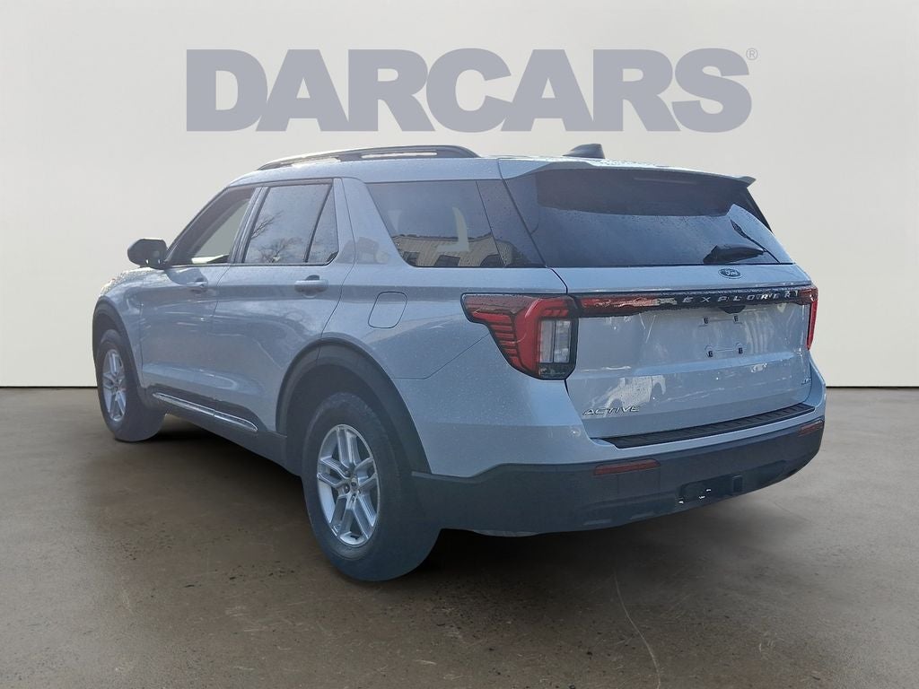 2025 Ford Explorer Active BASE