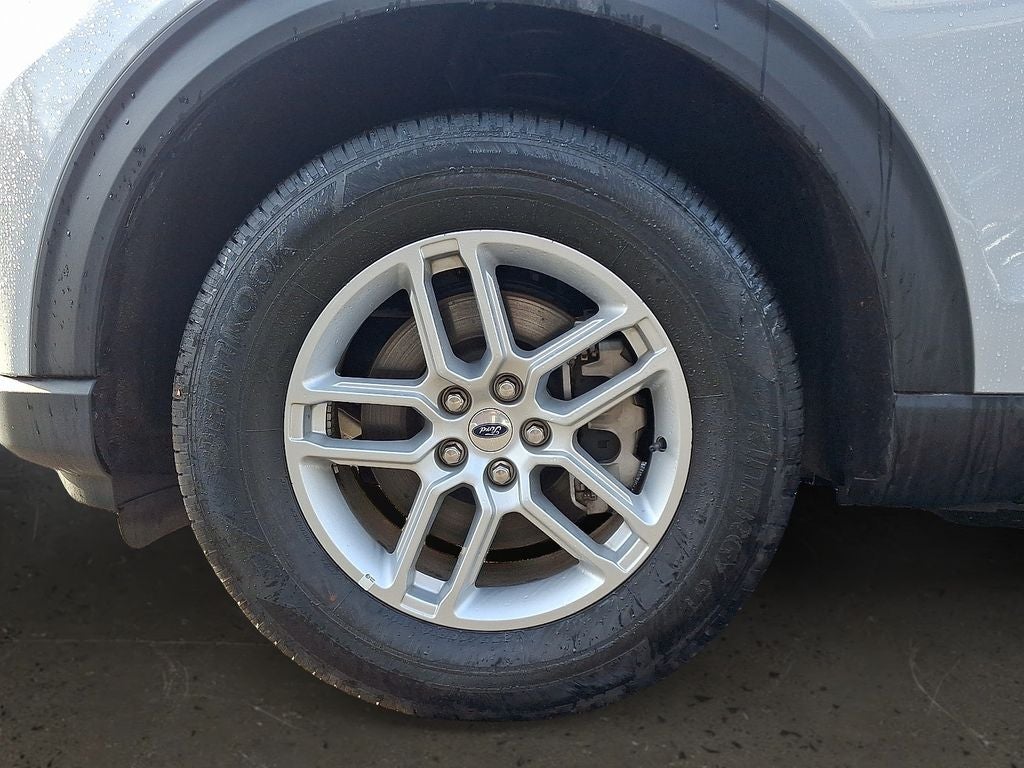 2025 Ford Explorer Active BASE