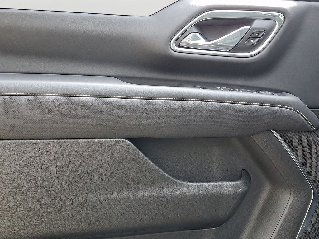 2021 GMC Yukon SLT BASE