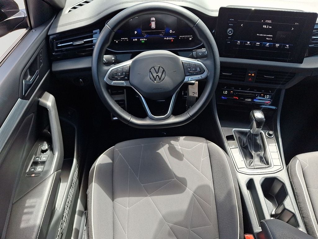 2025 Volkswagen Jetta 1.5T Sport BASE