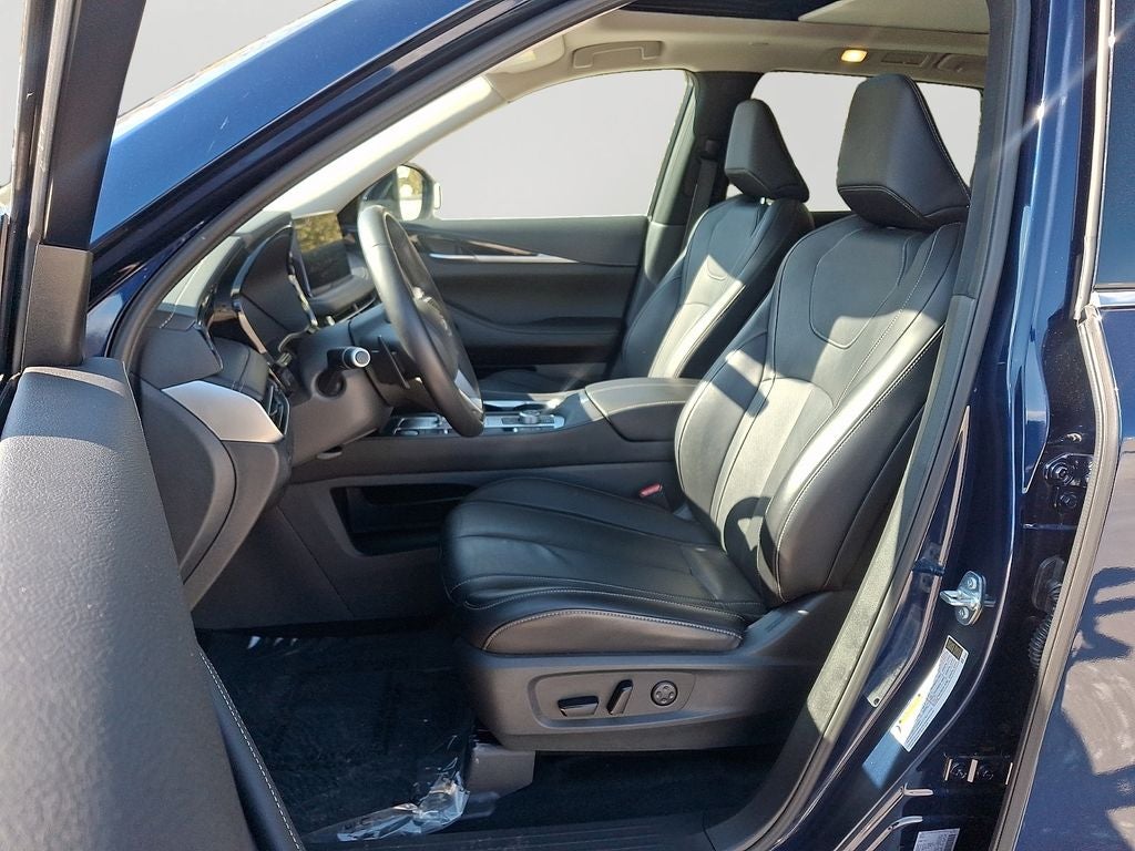 2025 INFINITI QX60 PURE BASE