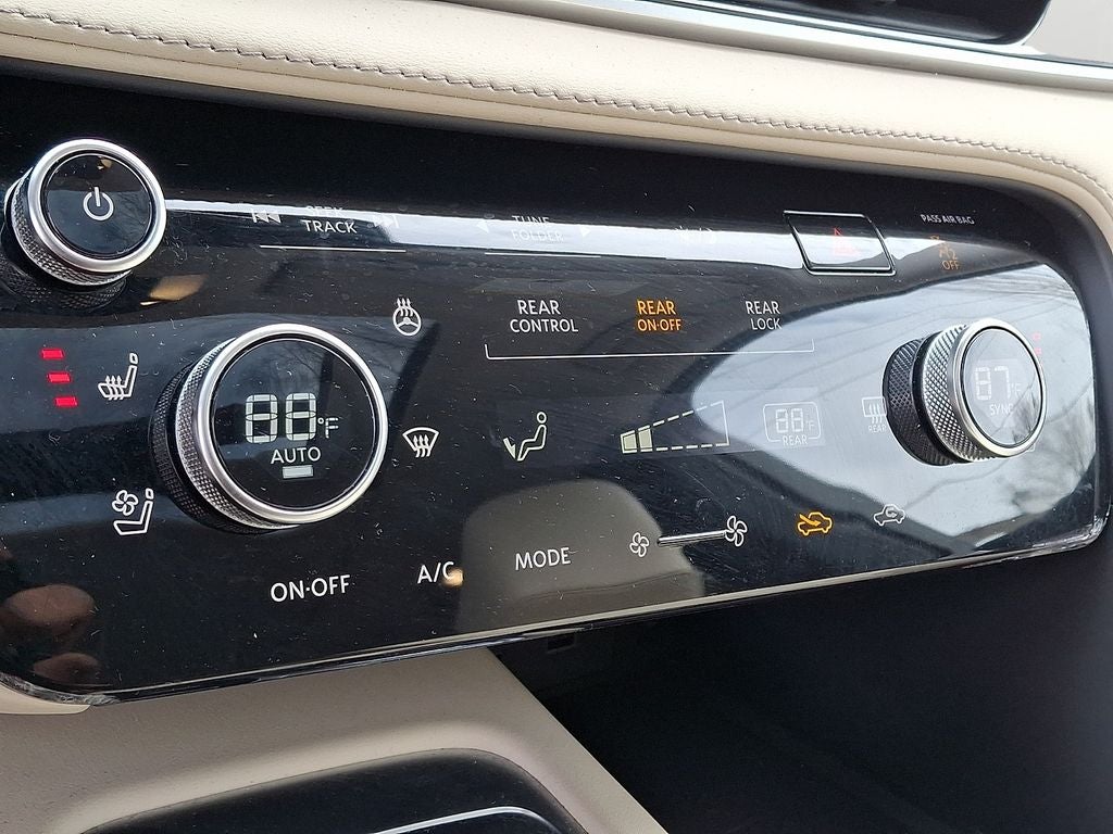 2024 INFINITI QX60 LUXE