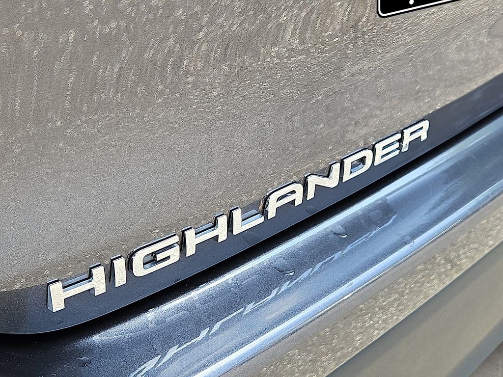 2025 Toyota Highlander LE