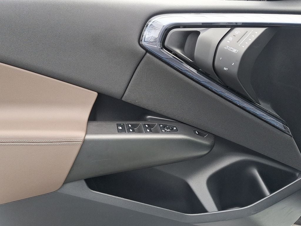 2025 BMW X3 30 xDrive FORWARD COLLISION MITIGATION