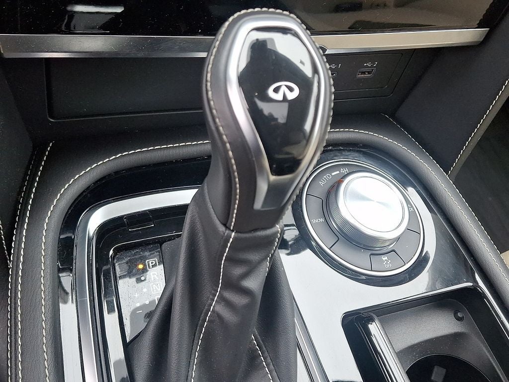 2024 INFINITI QX80 Premium Select
