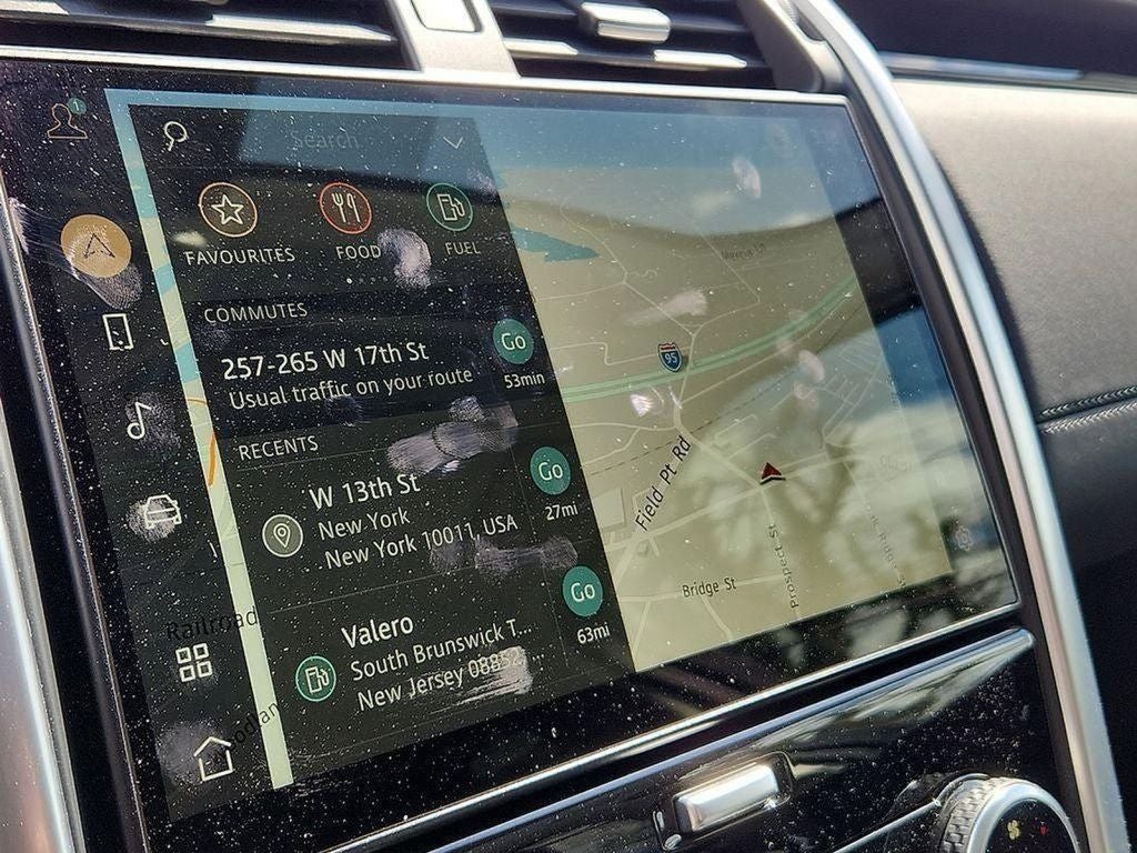 2024 Land Rover Discovery S BASE