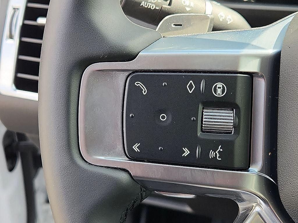 2024 Land Rover Discovery S BASE