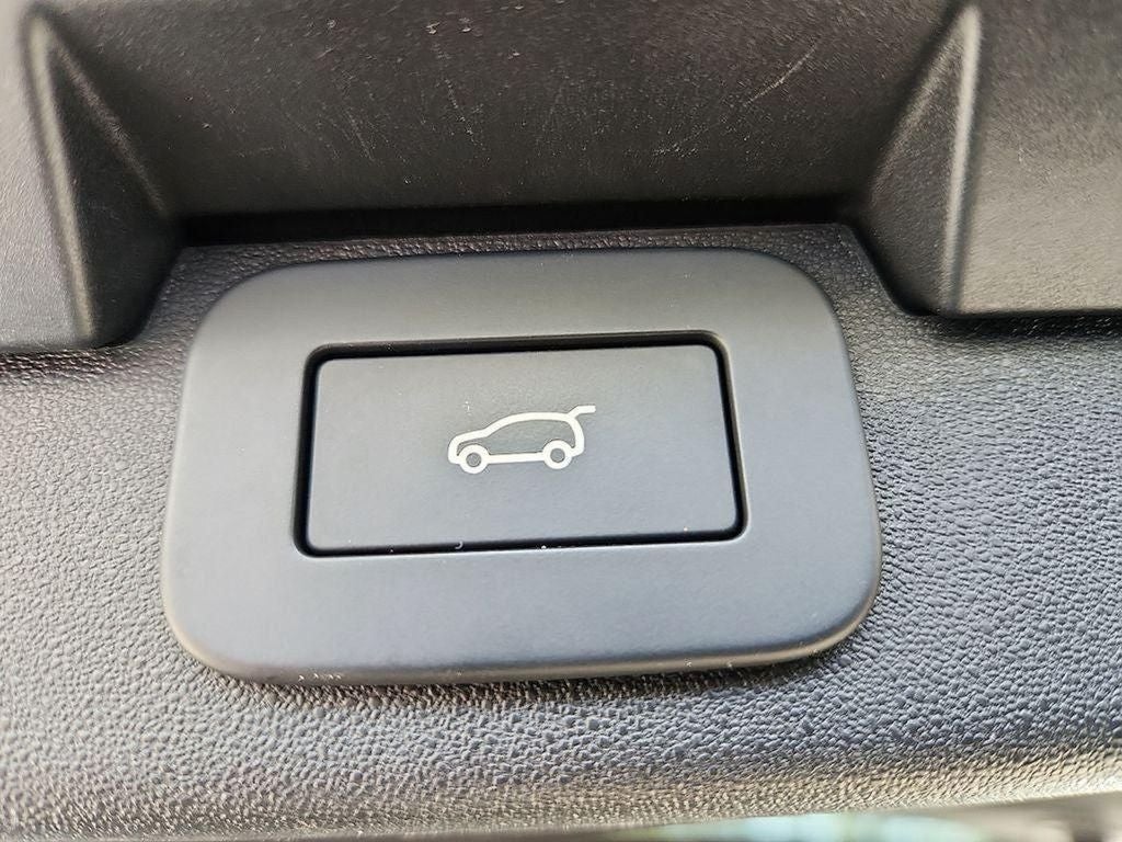 2024 Land Rover Discovery S BASE