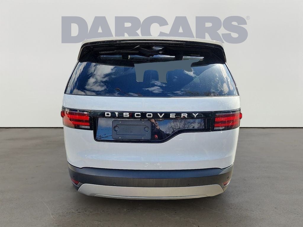 2024 Land Rover Discovery S BASE