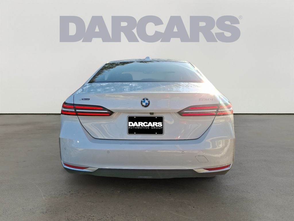 2025 BMW 5 Series 530i xDrive LANE DEPARTURE WARNING