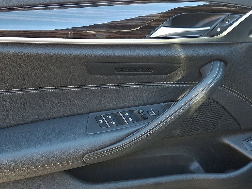 2019 BMW 5 Series 530i xDrive LANE DEPARTURE WARNING