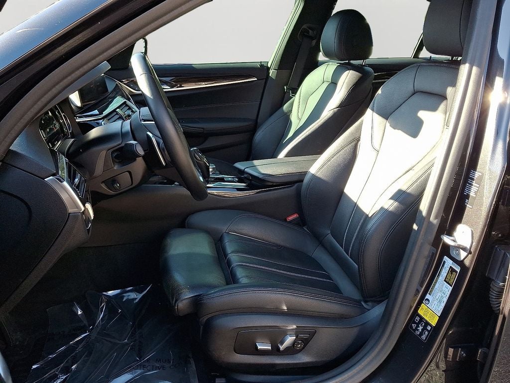 2019 BMW 5 Series 530i xDrive LANE DEPARTURE WARNING