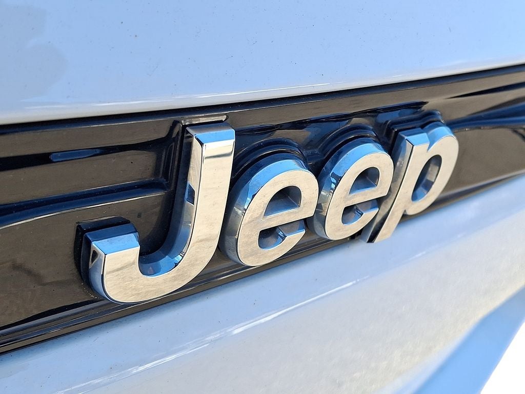 2022 Jeep Grand Cherokee Limited BASE