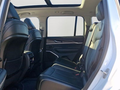 2022 Jeep Grand Cherokee Limited BASE