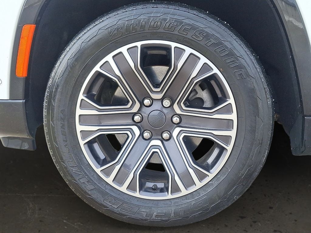 2024 Jeep Wagoneer Base