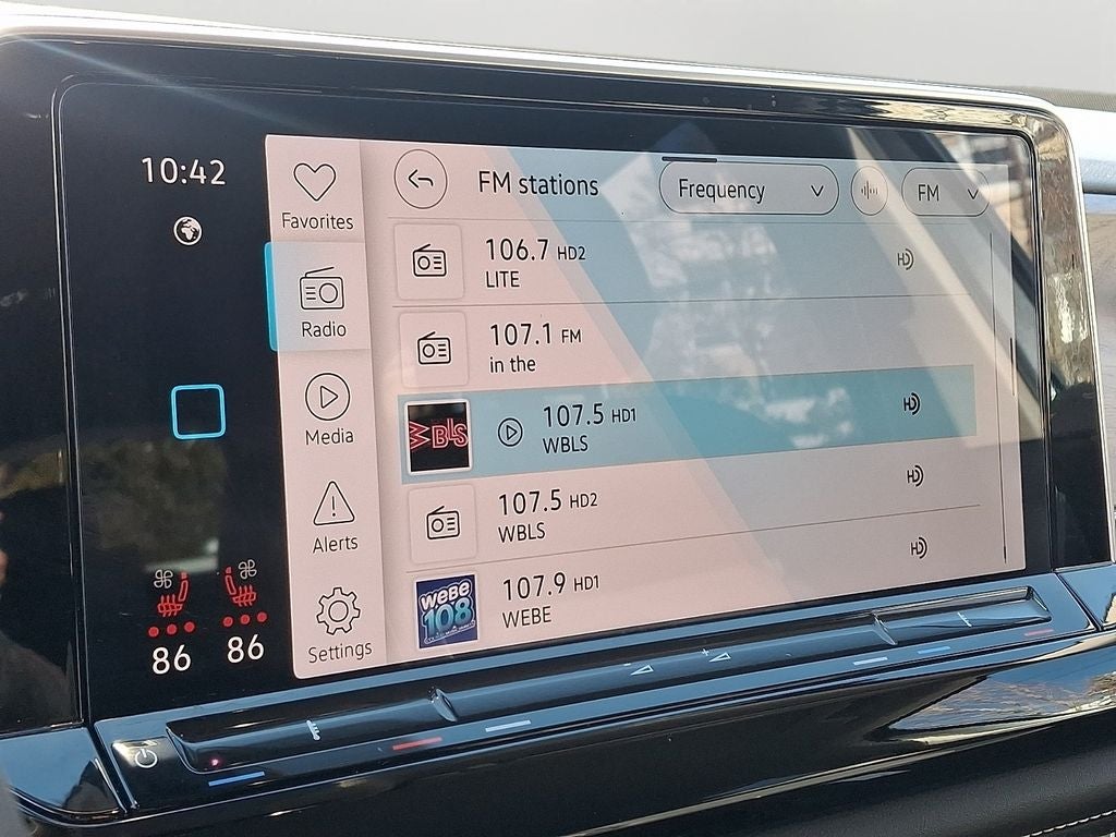 2024 Volkswagen Atlas 2.0T SE w/Technology