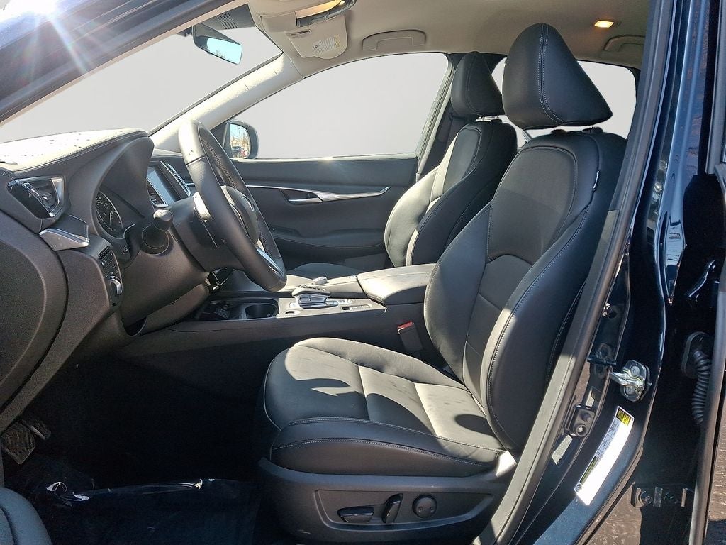2025 INFINITI QX50 PURE