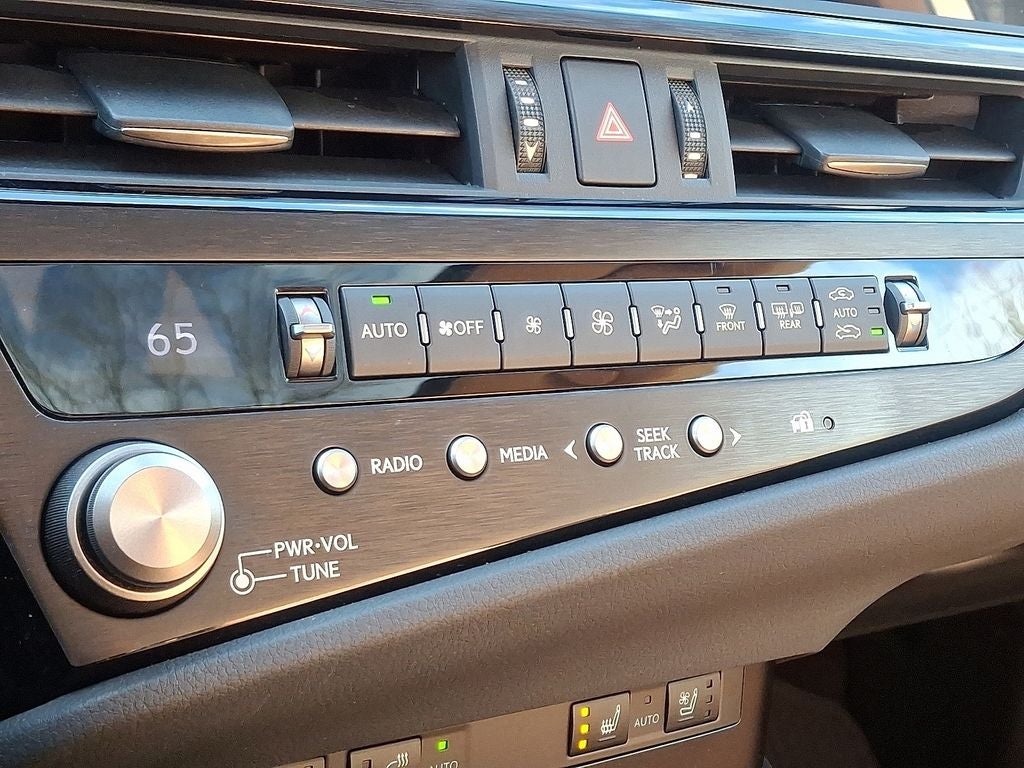 2023 Lexus ES 250 250