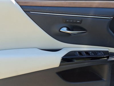 2023 Lexus ES 300h 300h