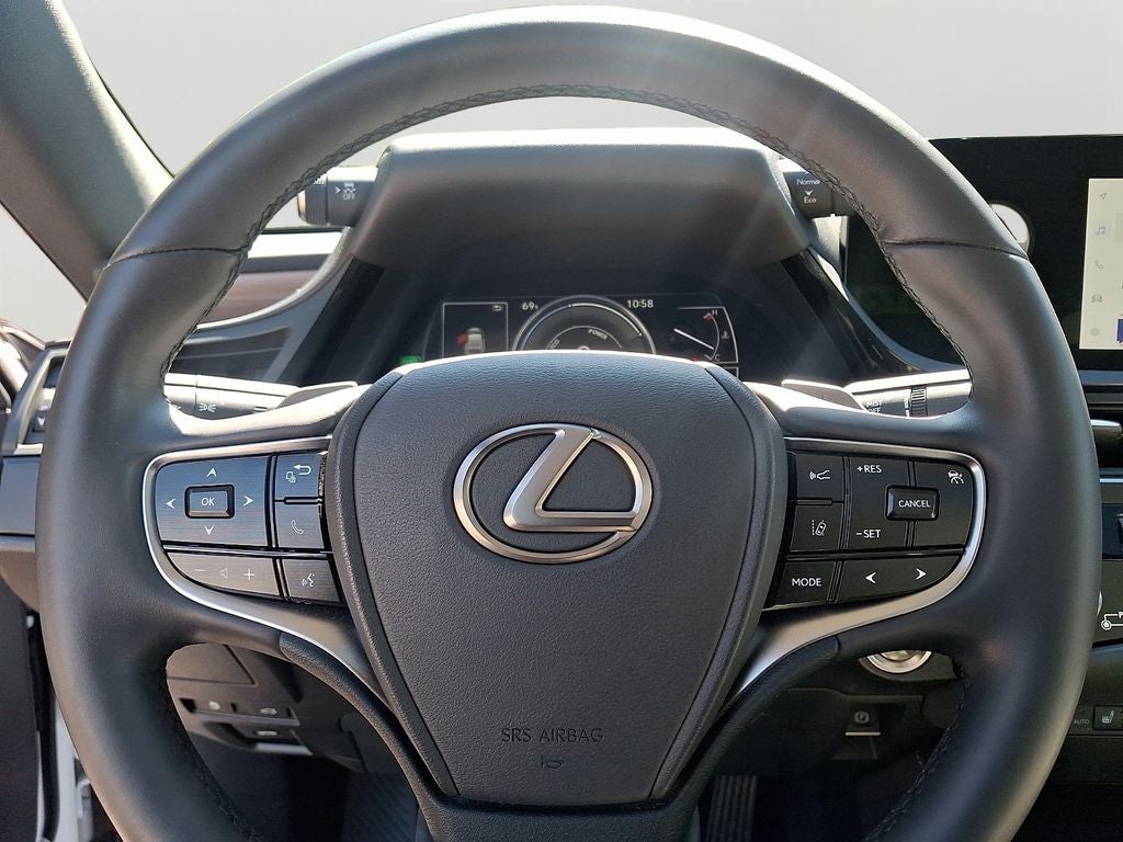 2023 Lexus ES 300h 300h