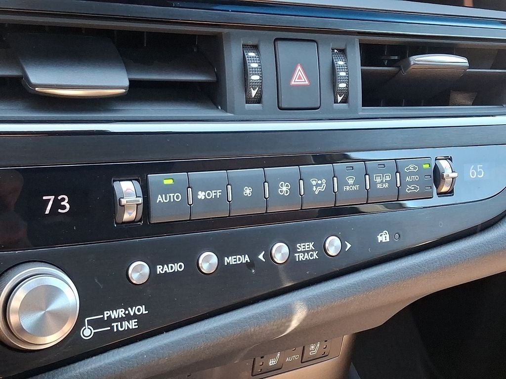 2025 Lexus ES 300h 300h