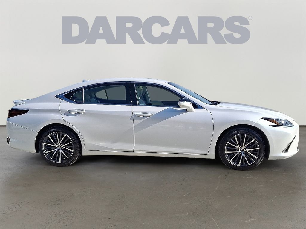 2025 Lexus ES 300h 300h