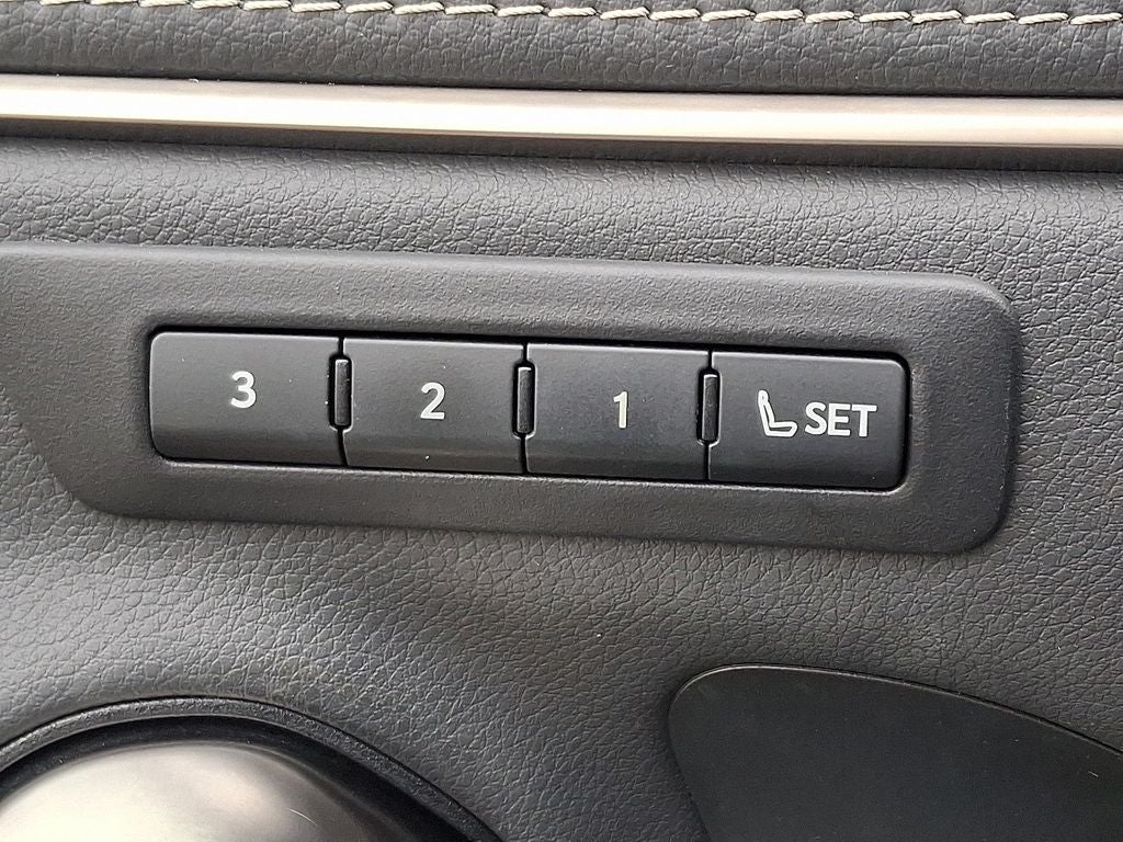 2023 Lexus ES 300h 300h