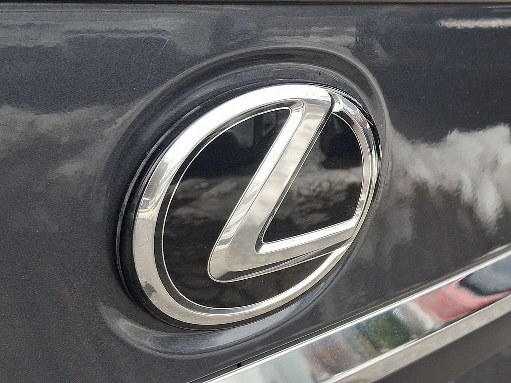 2023 Lexus ES 300h 300h