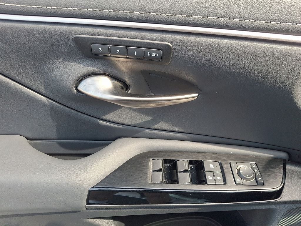 2025 Lexus ES 350 350