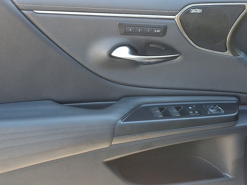 2021 Lexus ES 300h Luxury 300h Luxury