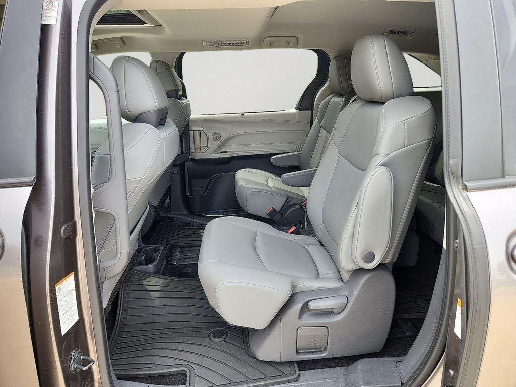 2021 Toyota Sienna XLE