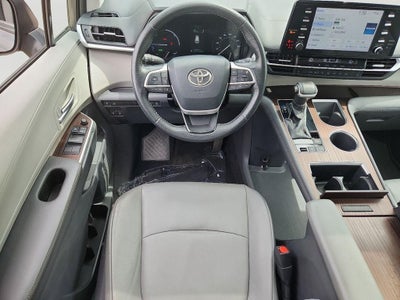 2021 Toyota Sienna XLE