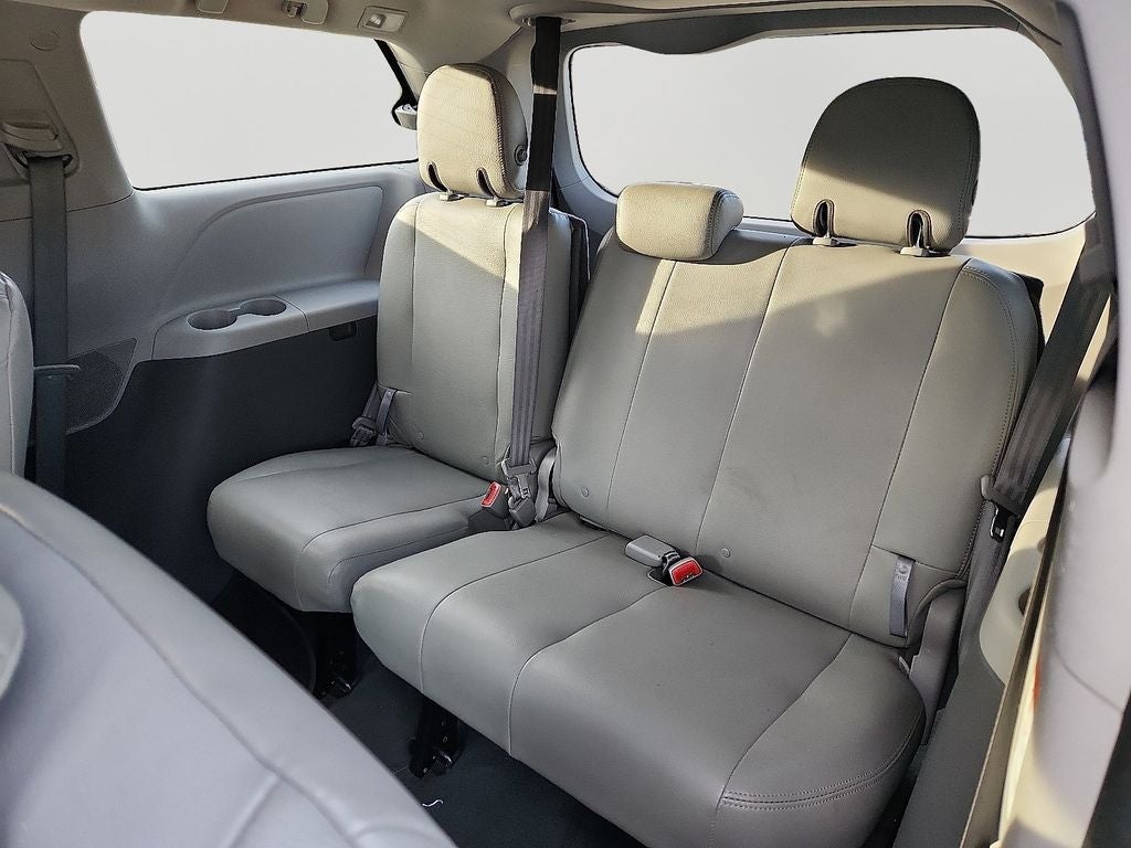 2020 Toyota Sienna L 7 Passenger