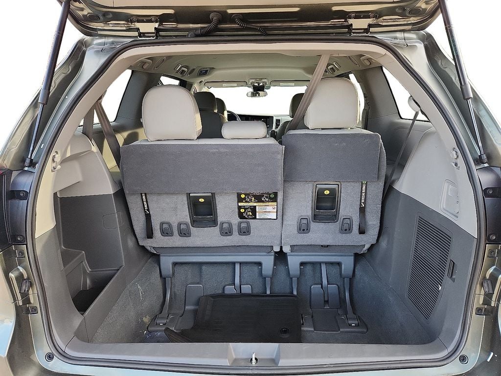 2020 Toyota Sienna L 7 Passenger