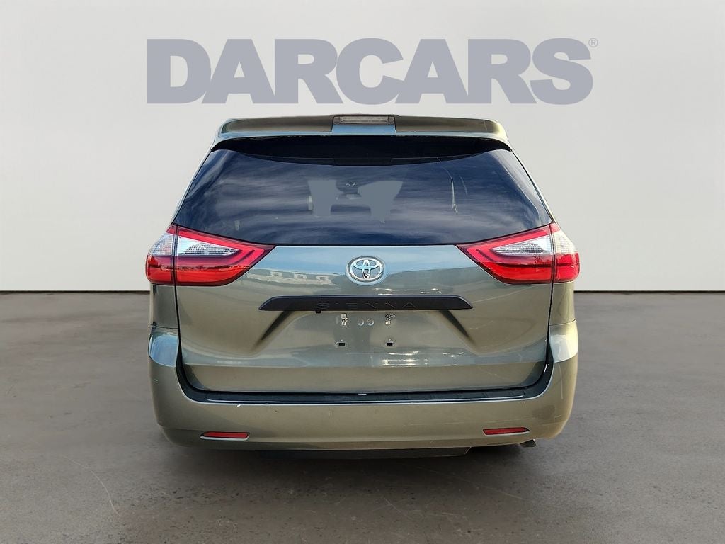 2020 Toyota Sienna L 7 Passenger
