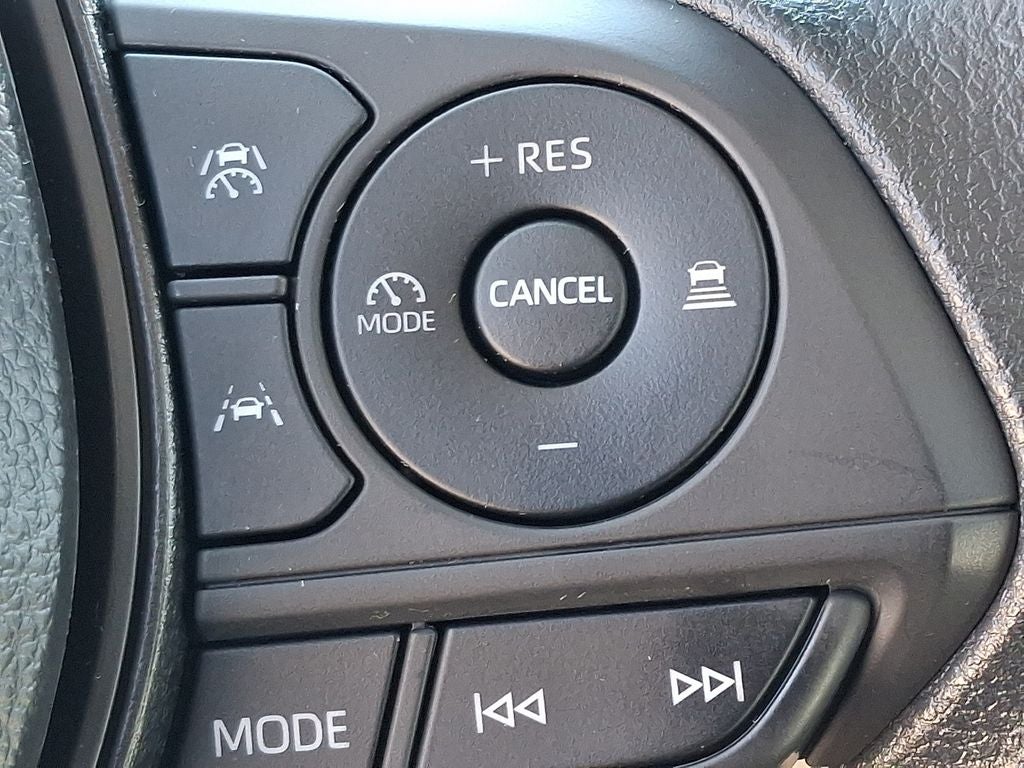 2025 Toyota Corolla Cross L BASE