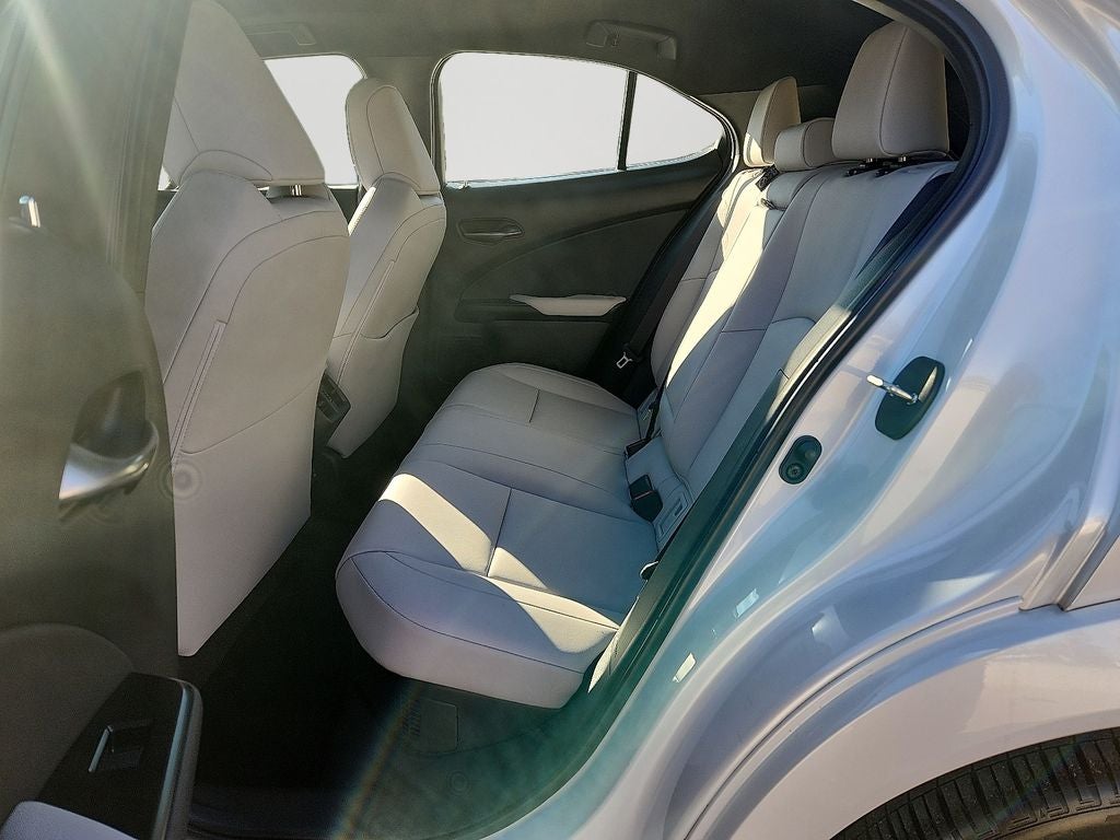 2025 Lexus UX 300h Premium 300h Premium COLD AREA PKG,