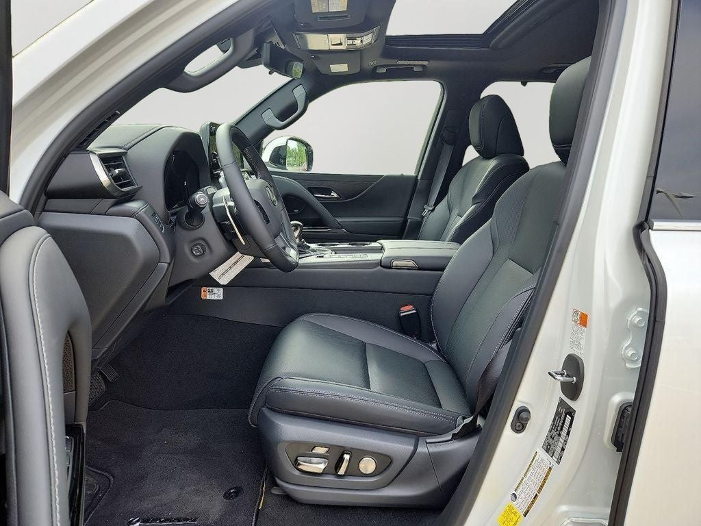 2025 Lexus LX LUXURY
