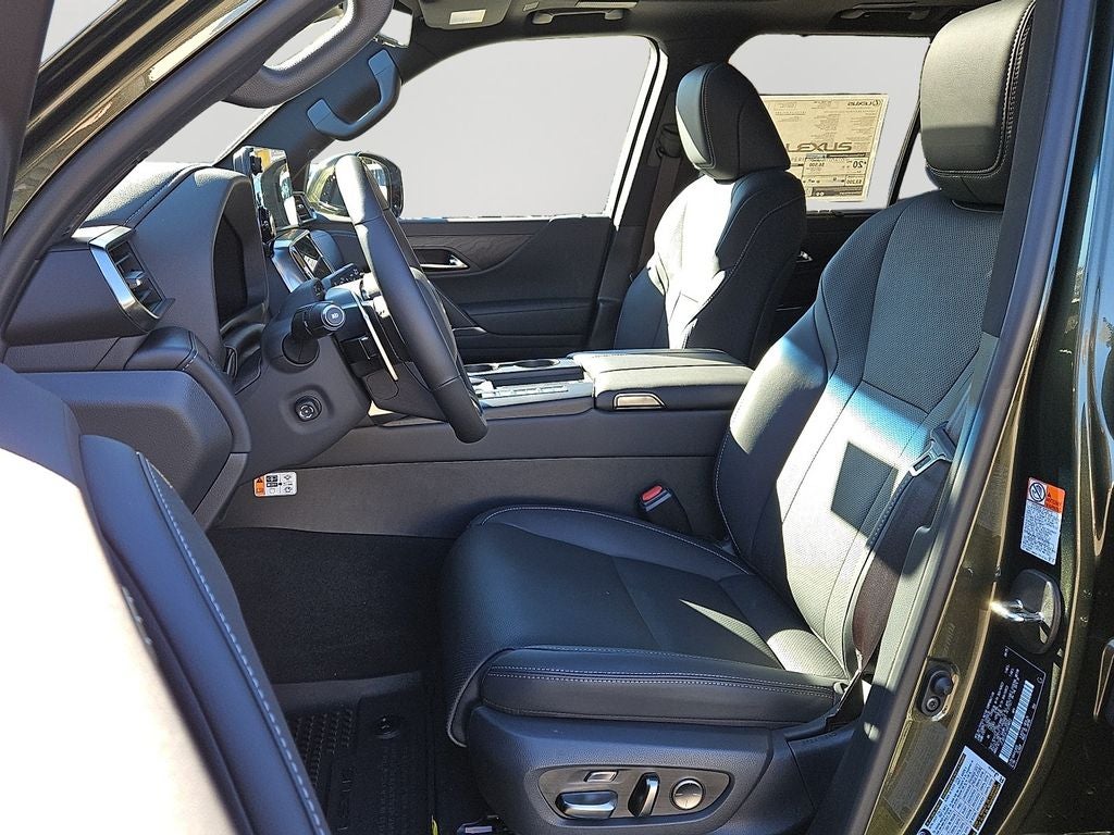 2025 Lexus LX LUXURY