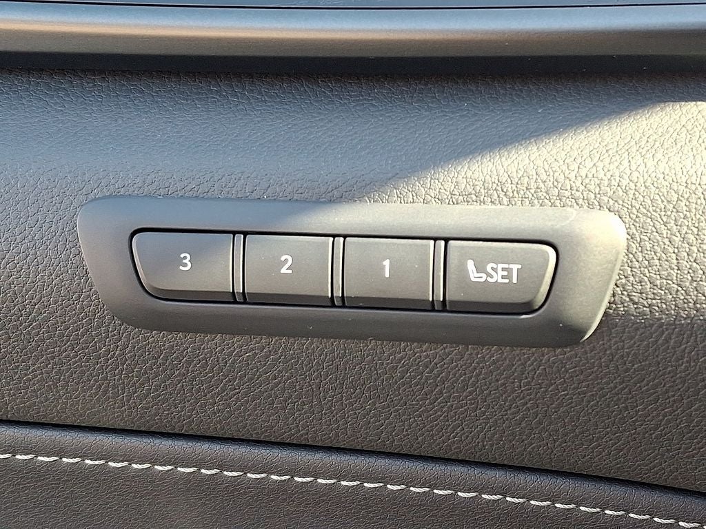 2024 Lexus NX 450h+ Luxury 450h+ Luxury