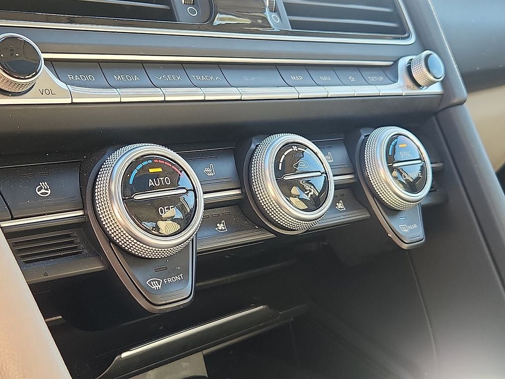 2019 Genesis G70 3.3T Advanced ELITE PACKAGE