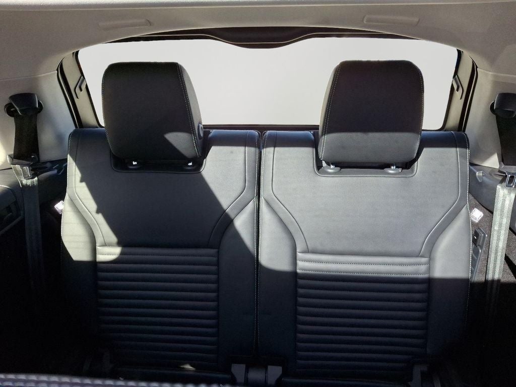 2024 Land Rover Discovery S