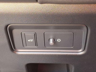 2024 Land Rover Discovery S