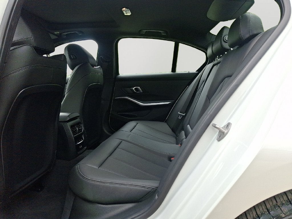 2025 BMW 3 Series 330i xDrive