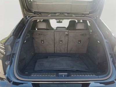 2024 Porsche Macan Electric 4