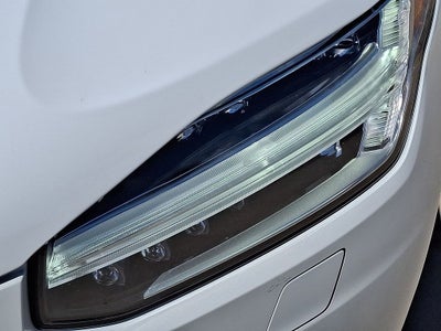 2021 Volvo XC90 T6 Momentum