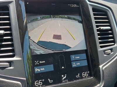 2021 Volvo XC90 T6 Momentum